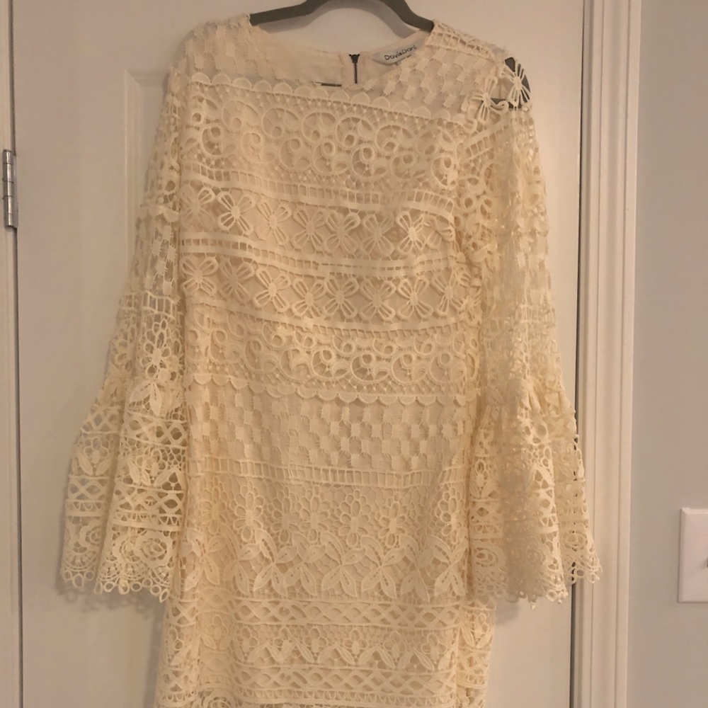 Cream Lace Bell Sleeve Dress *lined* NWT